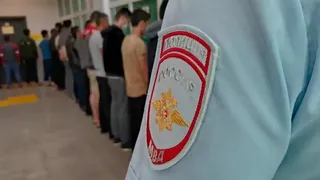 Владимирские приставы выдворили из России 27 нелегальных мигрантов