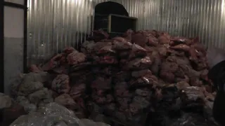 На предприятии брянского экс-депутата от "Единой России" Толстенка изъяли более 20 тонн мяса