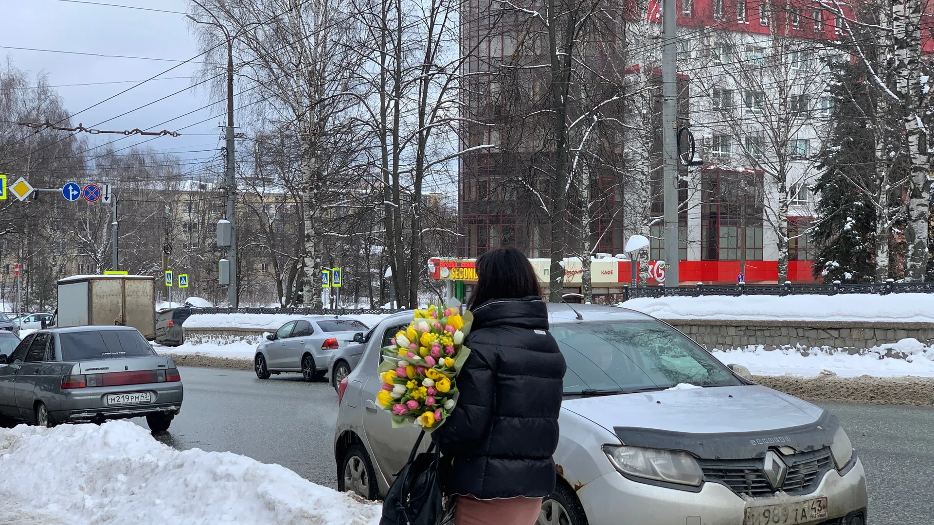 К 8 Марта казанцы закладывают в бюджет около 6 000 рублей на подарки