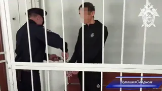 Новочебоксарца арестовали за нападение с разбитой бутылкой на продавщицу