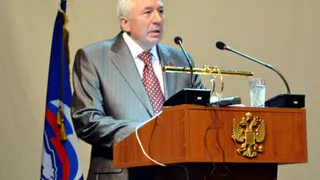 Вместо Юрия Гапеенко бороться с коррупцией будет Николай Белоус