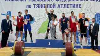 Брянские спортсмены берут золото в соревнованиях по тяжёлой атлетике