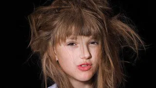 Назван народный метод, который позволяет быстро привести причёску в порядок