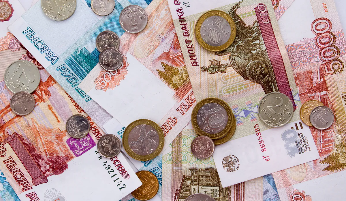 В России будут приостанавливать небольшие переводы на карту. Почему их могут заблокировать?