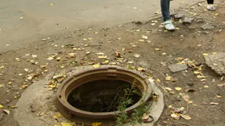 Грозит второй срок: рязанец украл 6 крышек канализационных люков