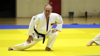 Президент России получил травму