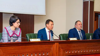 На «деловом понедельнике» глава НМР Рамиль Муллин представил новых руководителей