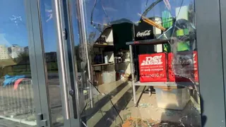 В Нижнекамске в магазине разбили стекло, вынесли кассу