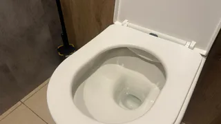 Забыла про ржавый налет на унитазе - хитрость умной хозяйки 