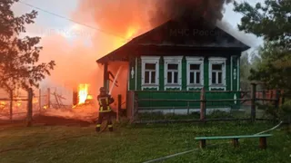 Два частных дома загорелись в деревне Дубенки Судогодского района