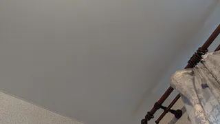 С 2 апреля полностью будет запрещена установка натяжных потолков: их придется снять