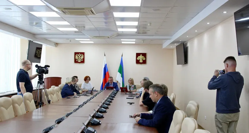 За вакантную должность главы Коми поборются пять кандидатов