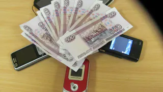 Рязанцы рискуют остаться без денег на мобильном - их будут забирать приставы