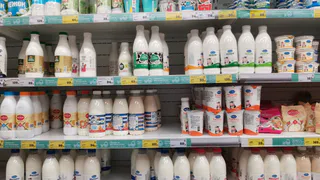 «Белая водичка»: Росконтроль назвал марки молока, которые нельзя покупать даже по скидке в 50%