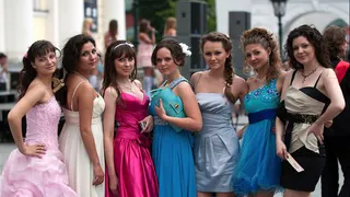 «Нижнекамская газета» объявляет о начале фотоконкурса «Выпускница-2016»!