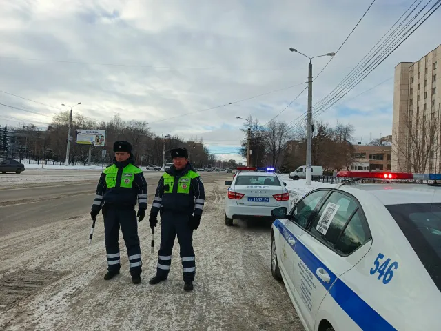 В Магнитогорске полиция поймала подростка без прав за рулем авто своей матери