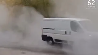 В Рязани прорвало трубу на ул. Тимакова