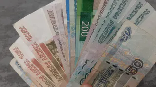   Житель Татарстана дал приятельнице банковскую карту, а потом сам же обвинил в краже