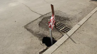 При ремонте дорог в Рязани применят новую технологию плавающих люков