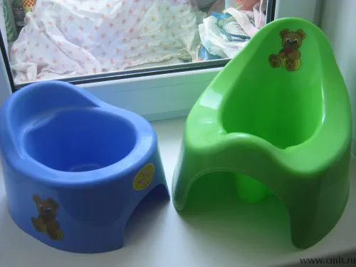 В Магнитогорске ребенок застрял в горшке