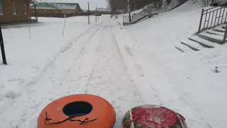 На базе отдыха «Лесная» в Нижнекамске водитель сбил двух детей, катавшихся на тюбинге