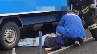 В Челябинске грузовик Ozon насмерть задавил 71-летнюю пенсионерку