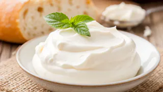 Творожный сыр всего за одну ночь: домашний рецепт