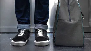 Во Владимире задержали мужчину за кражи сумок с личными вещами