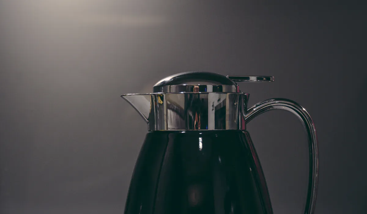 Повторное кипячение воды: риски для здоровья и советы по безопасному использованию