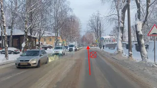 В Сыктывкаре пассажирка получила травму плеча при экстренном торможении автобуса