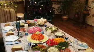 Как не переесть в новогоднюю ночь: советы диетолога