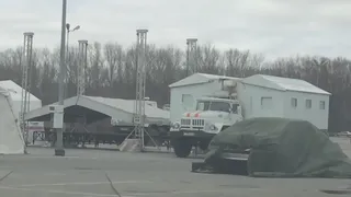 Возле ТЦ "Премьер" спасатели будут сжигать и распиливать машины