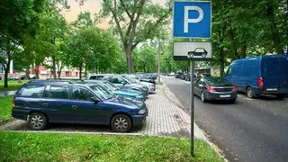 Тарифы и льготы на парковку станут федеральными