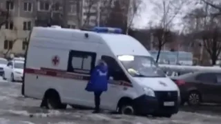 В Рязани снова застряла машина скорой помощи