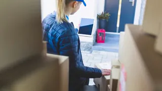 Во Владимирской области сотрудница маркетплейса обворовала пункт выдачи заказов