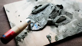 Одна банка на 50 кг раствора - цемент будет крепче стали и не потрескается зимой – секрет советских мастеров для плитки и дорожек