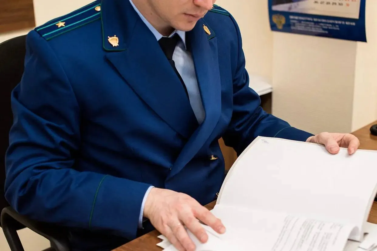 Зарплату забирал себе: в Казани завели дело на замдиректора школы за мошенничество