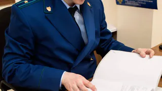 Зарплату забирал себе: в Казани завели дело на замдиректора школы за мошенничество