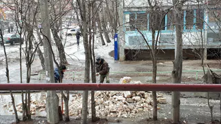 В Канищеве стали засыпать ямы битым кирпичом