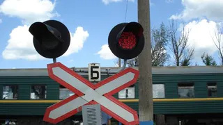 Тело сбитого поездом Воронеж-Москва пенсионера направлено в морг