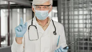 Во Владимирской области более 7,6 тысячи медиков досрочно вышли на пенсию