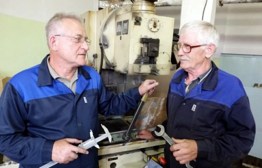 Проблемы страны опять пытаются решить за счет пенсионеров