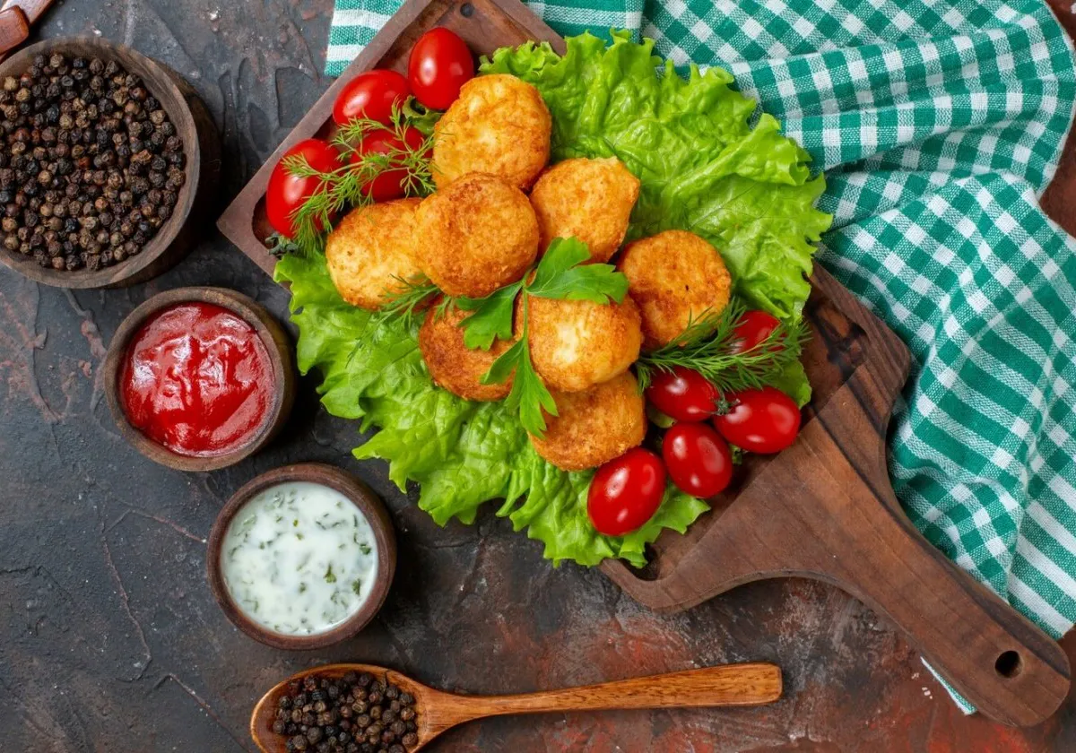 Берем замороженную куриную грудку и сыр: нежнее котлет вы еще никогда не ели – секрет в фарше