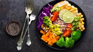 Диетологи назвали основные продукты, которые улучшают работу мозга