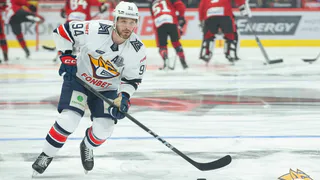 «Металлург» оживил серию встреч: драматичная победа над «Авангардом» в четвертом матче плей-офф