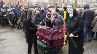 Тысяча роз под дождем:в Рязани простились с ректором РГАТУ Николаем Бышовым