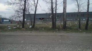 Южную окружную "накрыли" полиэтиленовые пакеты