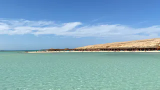 Круче Дубая, чище Байкала, дешевле Тая: лазурный курорт в РФ, где выгодно провести отпуск