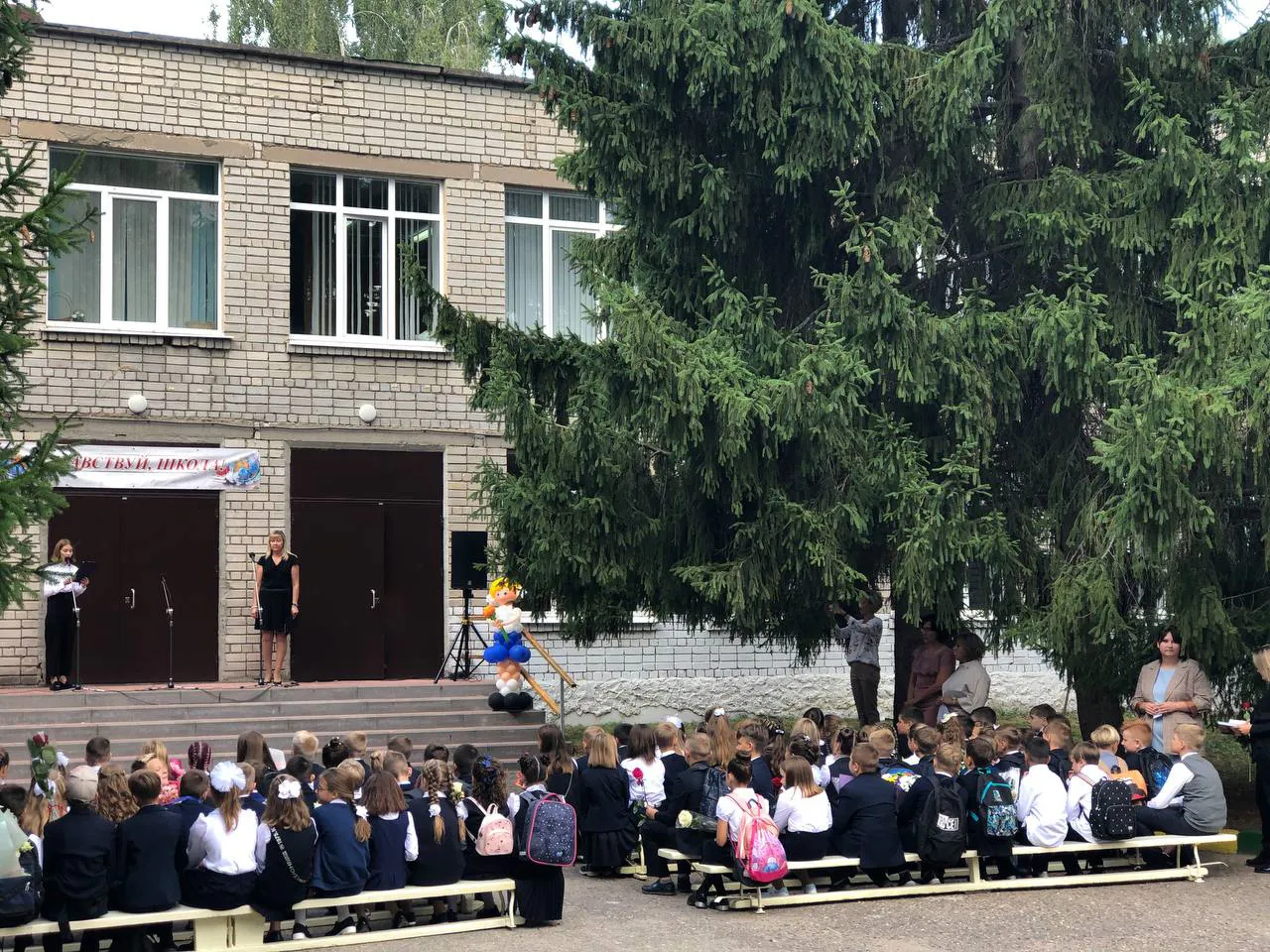 Подарок судьбы перед 1 сентября: семьи с детьми получат по 10 тысяч рублей. Просьбу людей услышали