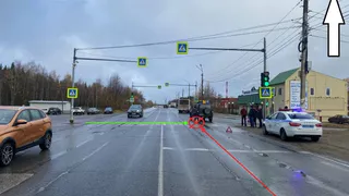 В Коми девушка попала под авто, переходя дорогу на красный свет